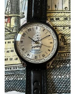 Raketa Russische 24-Stundenuhr mit drehbarer Weltzeitlunette